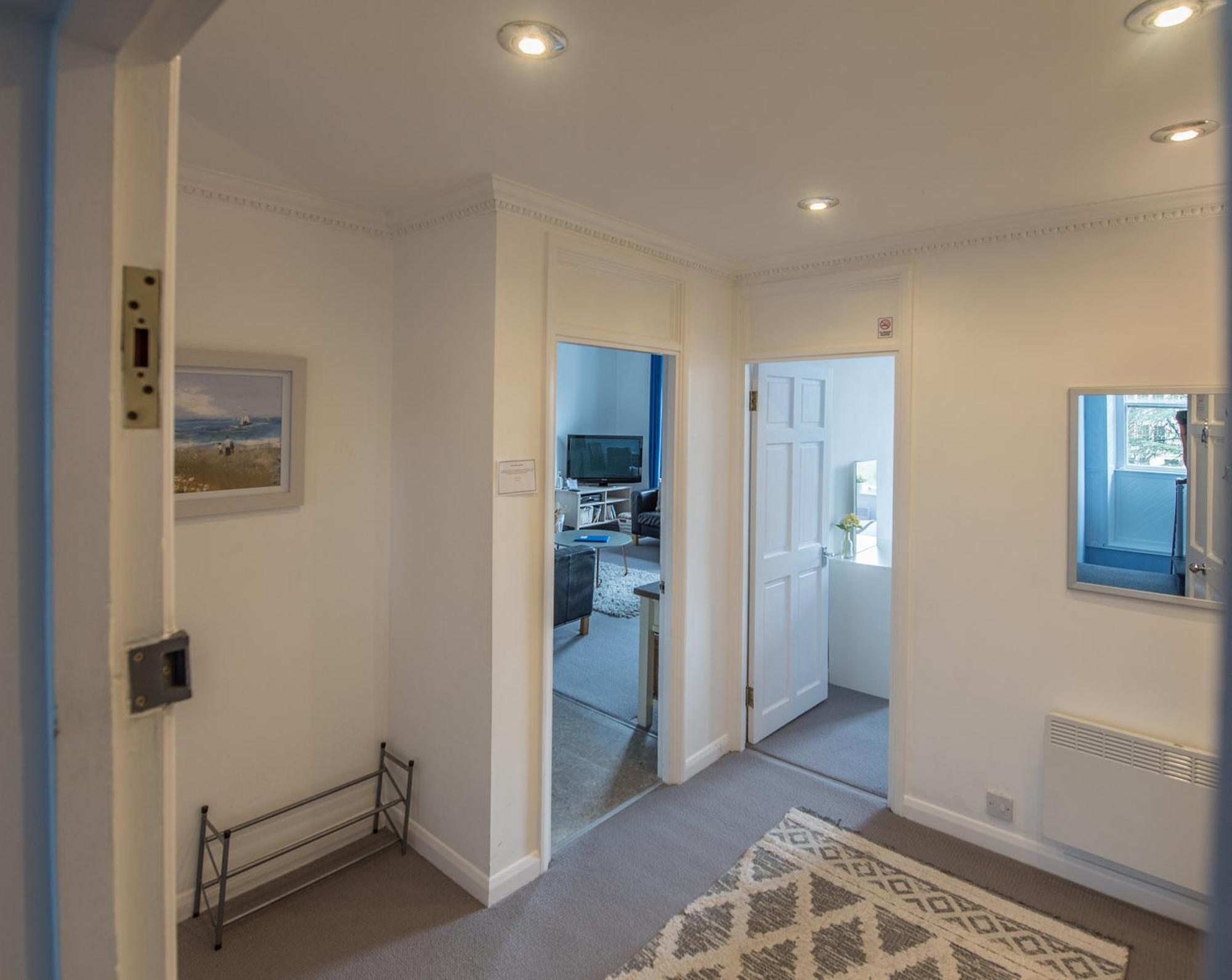 Grosvenor Pad - Lovely 2-Bed Flat - Free On Street Parking Бат Екстериор снимка