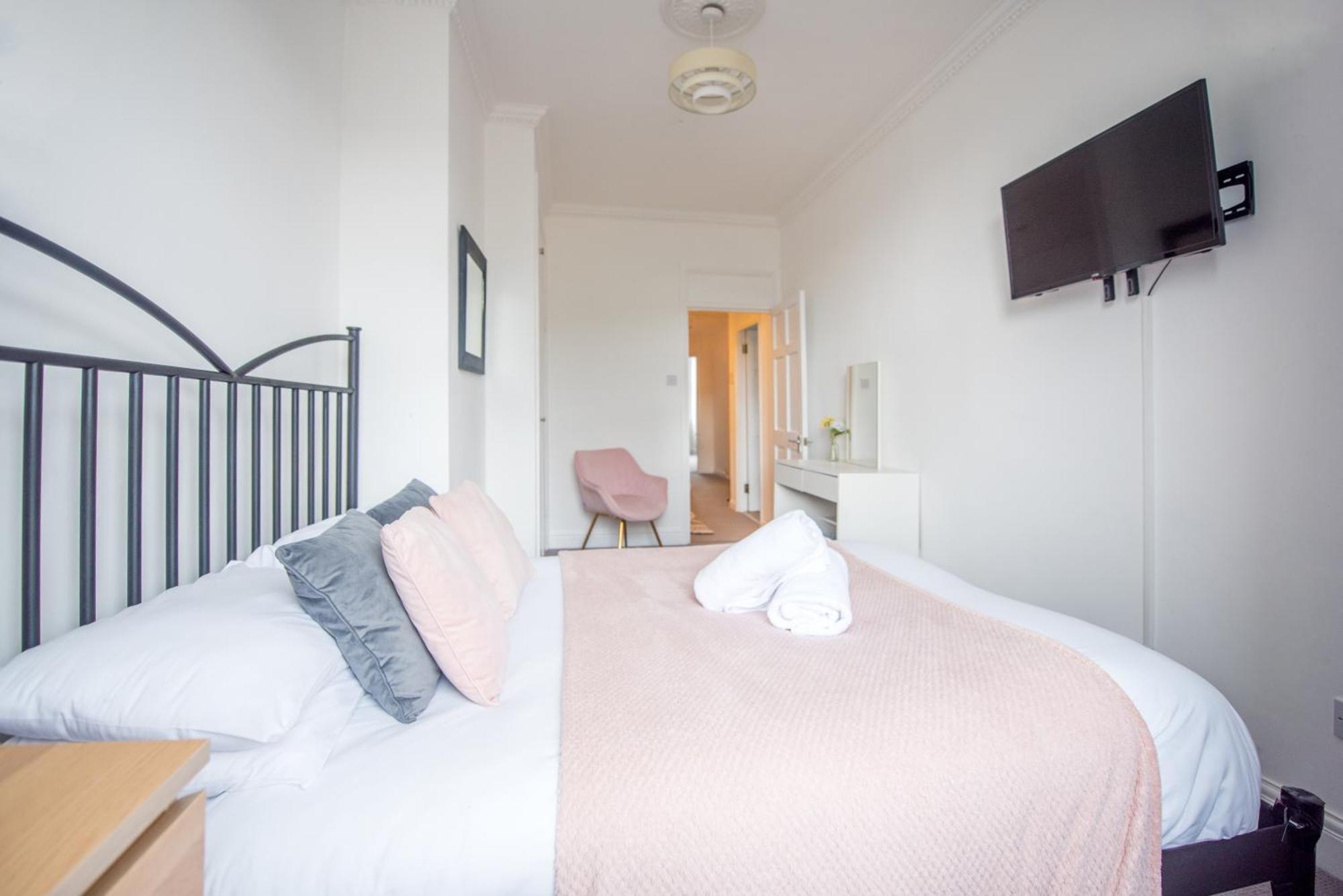 Grosvenor Pad - Lovely 2-Bed Flat - Free On Street Parking Бат Екстериор снимка