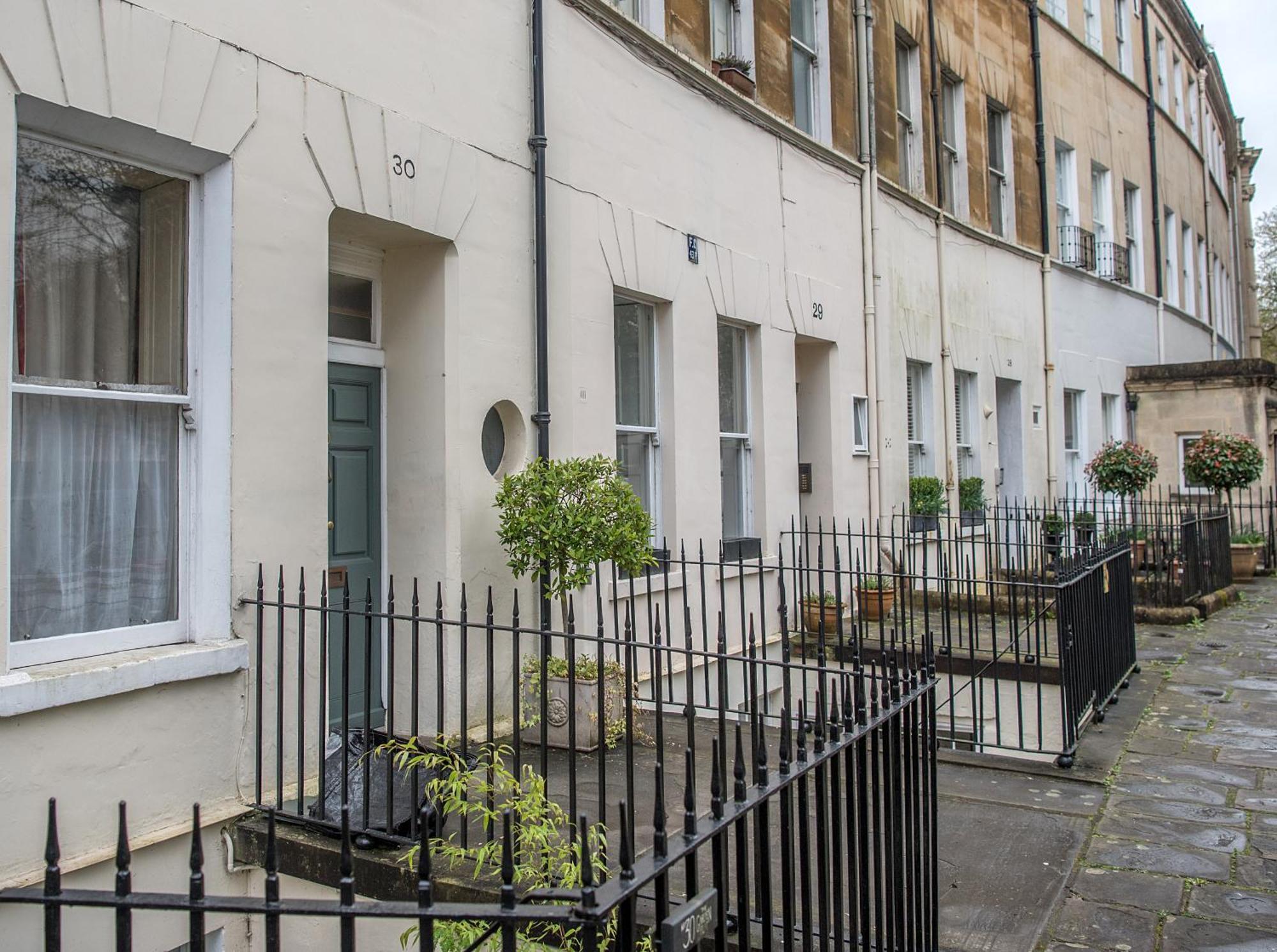 Grosvenor Pad - Lovely 2-Bed Flat - Free On Street Parking Бат Екстериор снимка